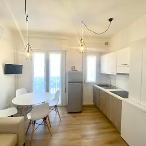 Maria Luisa - Piazza Mazzini - 30 Mt Dal Mare - Appartamento Lido di Jesolo